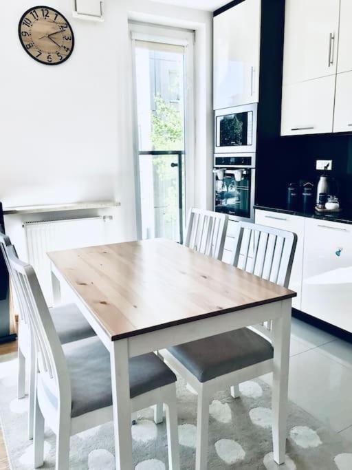 Nowoczesny Apartament Na Pradze Warszawa Zewnętrze zdjęcie
