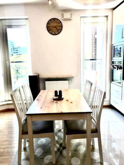 Nowoczesny Apartament Na Pradze Warszawa Zewnętrze zdjęcie